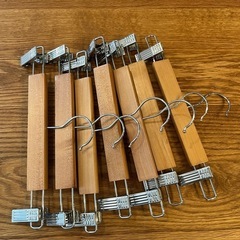 0円スリコ　木製ボトムハンガー