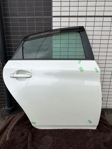 プリウス30前期ドア
