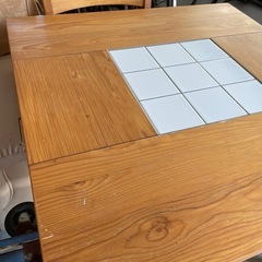 ダイニングテーブル
