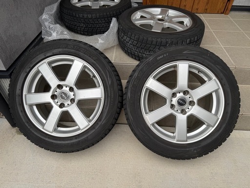 ブリヂストンGIRO 17インチ7.0J+40 5穴114.3　タイヤ付き