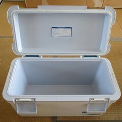アステージ社製の釣り用クーラーBOXのCOOL FISHER 350Aです。の画像
