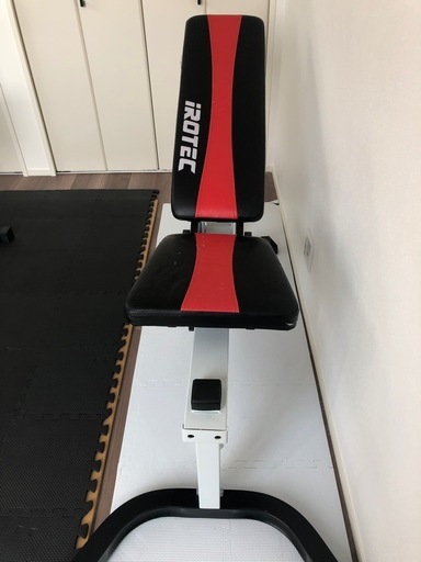 トレーニングマシーン
