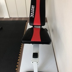 トレーニングマシーンの画像