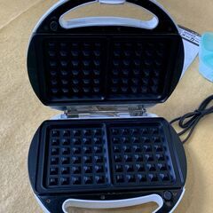 電確認済　使用動作未確認　マルチサンドメーカー DF-305B　ワッフル　ホットサンド　焼きおにぎり　鉄板3種類 プレート　取扱説明書付きの画像