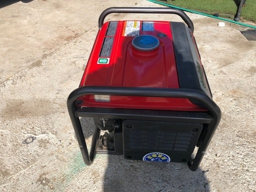 美品　新ダイワ インバーター発電機 IEG2500 ポータブル 100V 2.5kVA