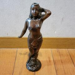 ジャンク品 女性のブロンズ像 素材不明 金属製