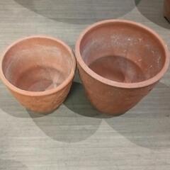 0421-183 ※使用感あり植木鉢２個セット