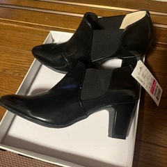 未使用品⭐︎ハニーズ/合成皮革ショートブーツ⭐︎の画像