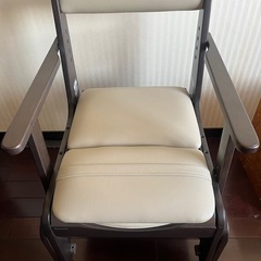 家具調トイレ ソフト便座 介護用