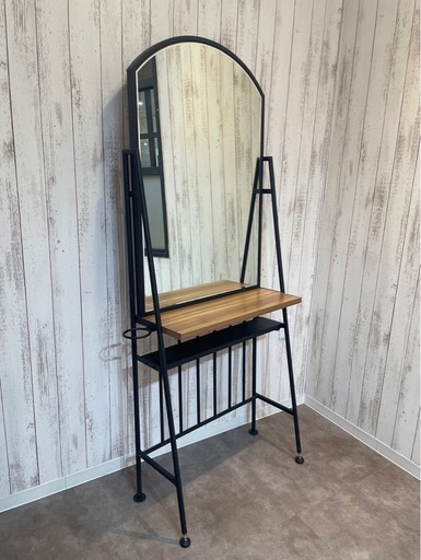 mateli （マテリ）ドレッサー