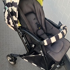 ベビーカーＡ型　ピジョンランフィー　モノクロストライプ