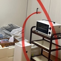 ダイニングテーブル、洗濯機などの画像
