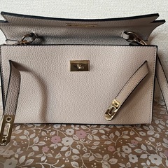 ショルダーバッグの画像