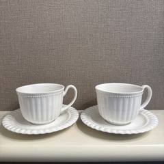 ニトリ食器セット　コーヒーカップ&ソーサー2セット、プレート皿3枚　　の画像