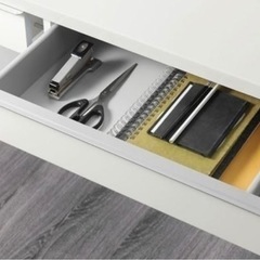 【IKEA】BESTA BURS ベストー ブルシュデスク の画像