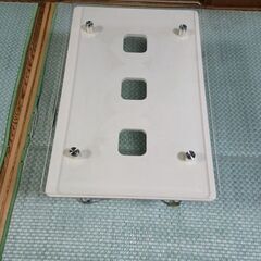 ガラステーブル