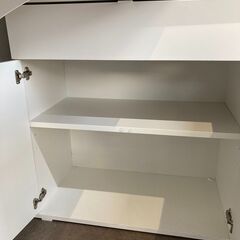 【IKEA】サイドボード VIHALS ヴィーハルス 140x37x75 cm（値下げ交渉可）の画像