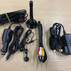 【7D21⑦】ポータブルテレビの画像