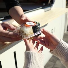 【新規出店】キッチンカーでの販売接客スタッフ/未経験の方も歓迎！の画像