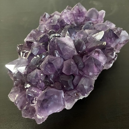 アメジスト 原石 天然石 パワーストーン 鉱物 紫水晶水晶 1145g