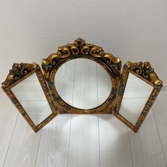 アンティーク
三面鏡の画像