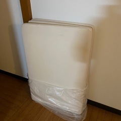 ニトリマットレスを折り畳む