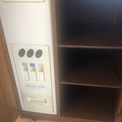 カリモク2セット　まとめ売りキッチンボード（57×45×120cm） &3段チェスト（コロニアル）（52.5×44.5×72.5cm）の画像