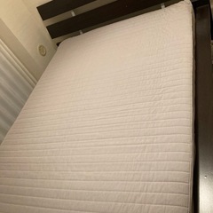 ダブルベッド