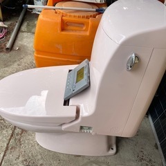 人気沸騰 LIXIL トイレ一式