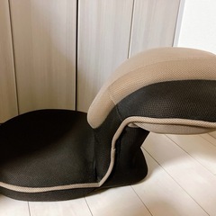 背筋がGUUUN 座椅子 の画像