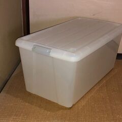 収納ケース　衣装ケース　①