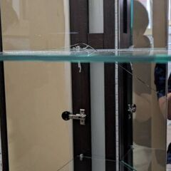 訳あり LEDライト付 コレクションケース キャビネット 飾り棚 幅59cm 高さ150cmの画像