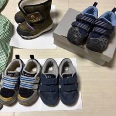 服、ジャンパー、靴まとめ売り　オールシーズン1000円の画像