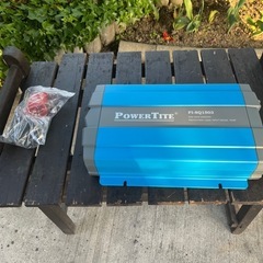 キャンピングカーで活躍 未来舎 正弦波 DC-ACインバーター1500W POWERTITE の画像