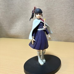 鬼滅の刃　栗花落
カナヲ　フィギュア 　　　