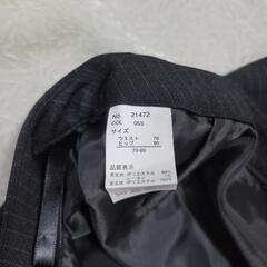 ゆん様お取引きまりました。レディース　ストライプスーツブラック　スカート　パンツ付の画像