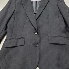 ゆん様お取引きまりました。レディース　ストライプスーツブラック　スカート　パンツ付の画像