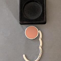 新品未使用コンパクトな丸い折りたたみ式テーブル用バッグホルダーの画像