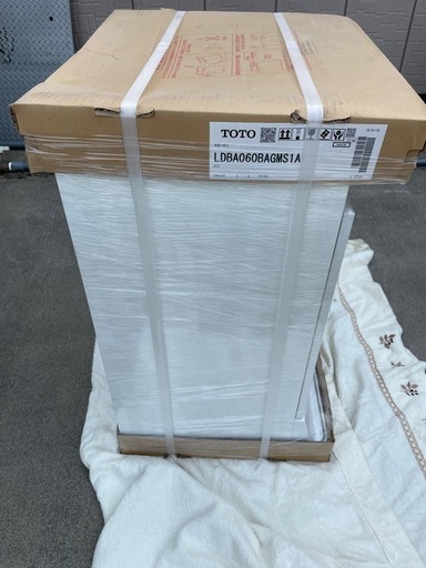 TOTO 洗面台　化粧棚　鏡　新品未使用