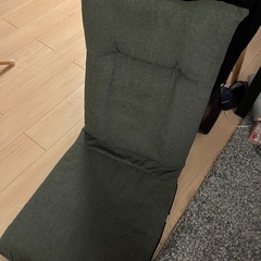 折りたたみ式　座椅子