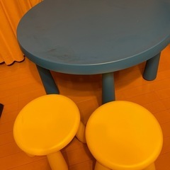 ⭐︎お渡し予定　IKEAのテーブルとイスの画像