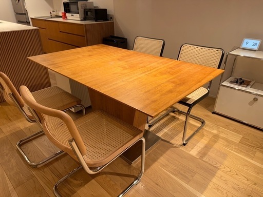 【4月27日まで限定価格！】アレッタ　ダイニングテーブル