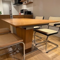 【4月27日まで限定価格！】アレッタ　ダイニングテーブルの画像