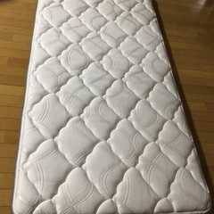 シモンズマットレストッパーの画像