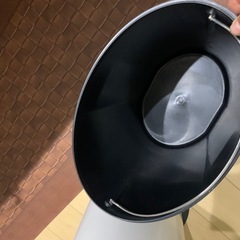 ペダル式ゴミ箱の画像