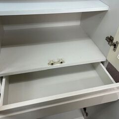 食器棚　幅約　訳59cm 　奥行　約45cm 高さ　約180cmの画像