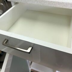 食器棚　幅約　約80cm 　奥行　約45cm 高さ　約113cmの画像