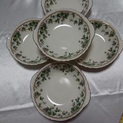 陶器の小皿の画像