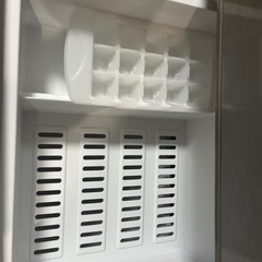 家庭用冷蔵庫の画像