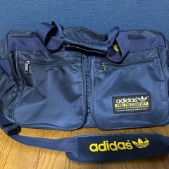 adidas アディダス　トラベルバッグ　